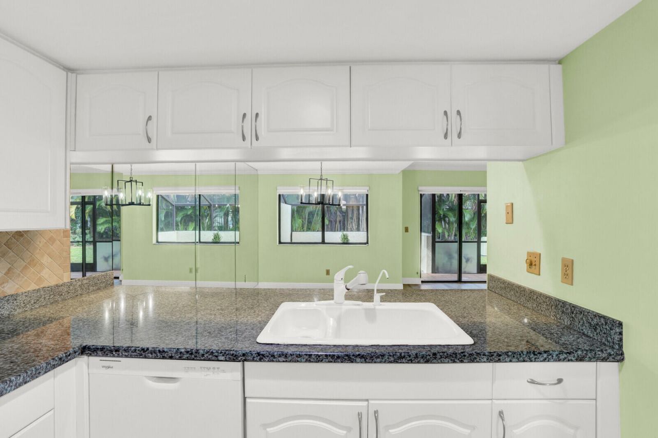 215 Oak Harbour Drive, Juno Beach, FL 33408 Photo