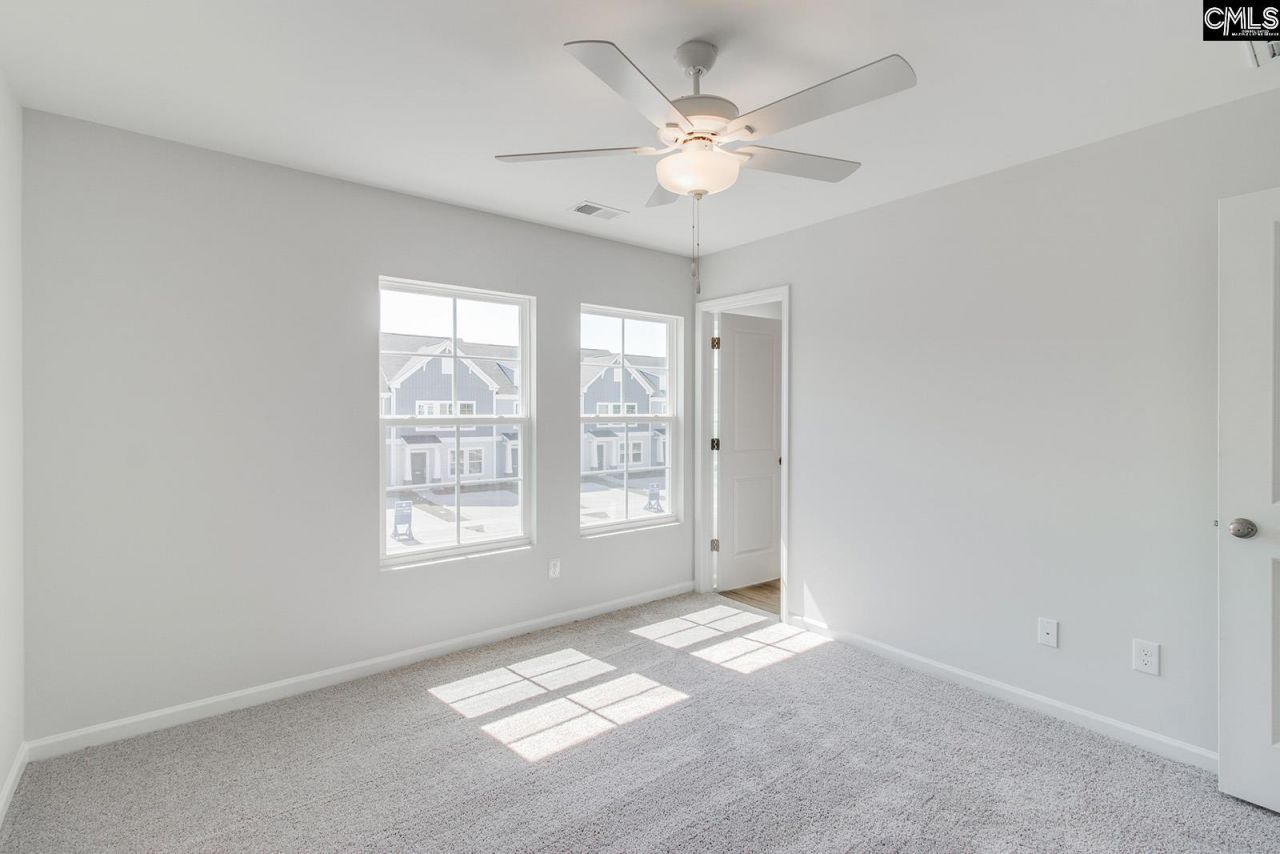 3035 Harborview Drive Photo 16