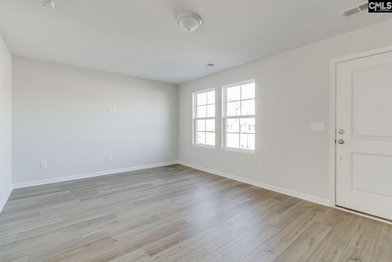 3035 Harborview Drive  Photo 5