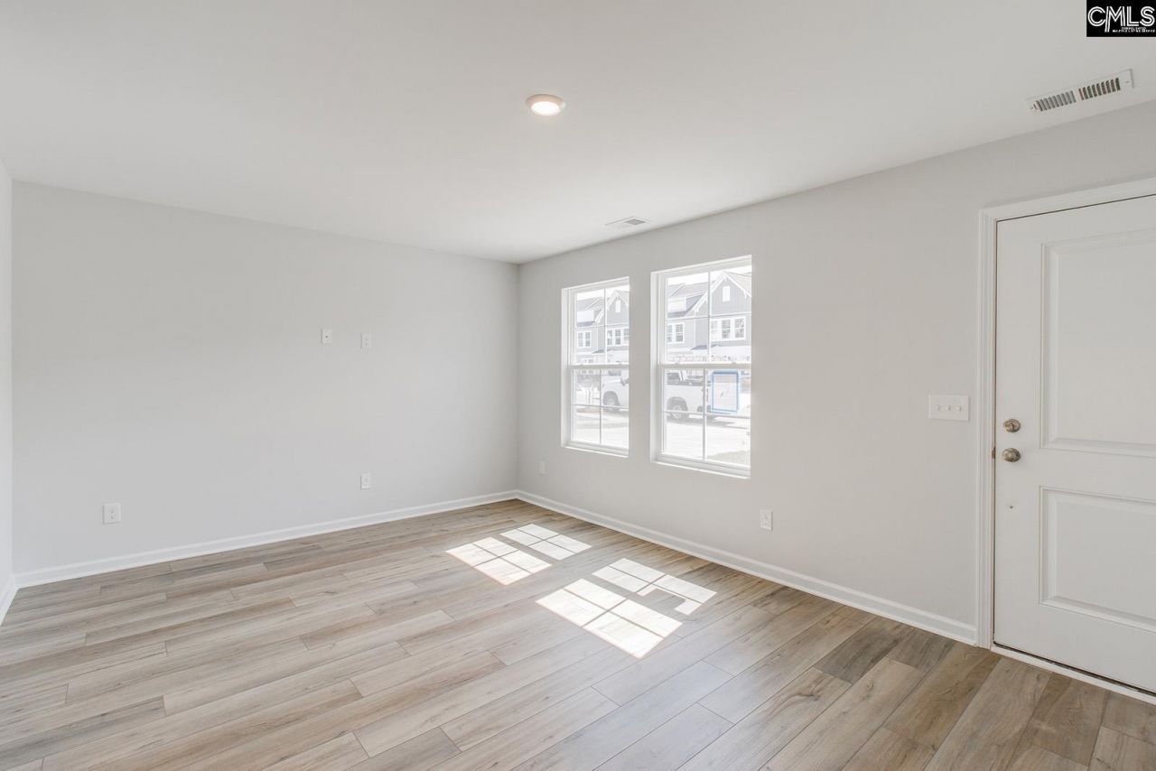 3035 Harborview Drive Photo 5