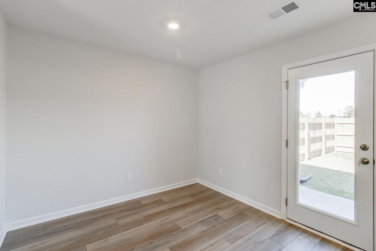 3035 Harborview Drive Photo 8