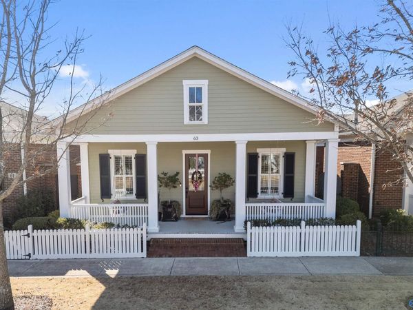 63 Hillcrest Avenue NW, Huntsville, AL 35806