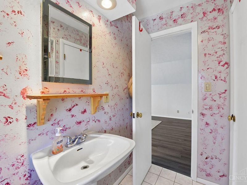 741 W North Bend Road, Cincinnati, OH 45224 Photo 21