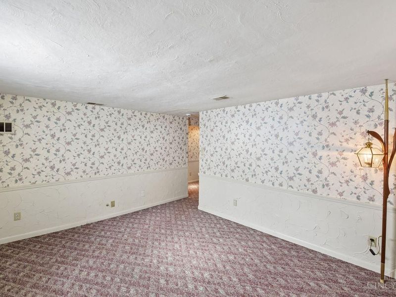 741 W North Bend Road, Cincinnati, OH 45224 Photo 27