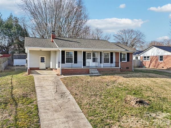 23 Starmount Drive , Asheville, NC 28806