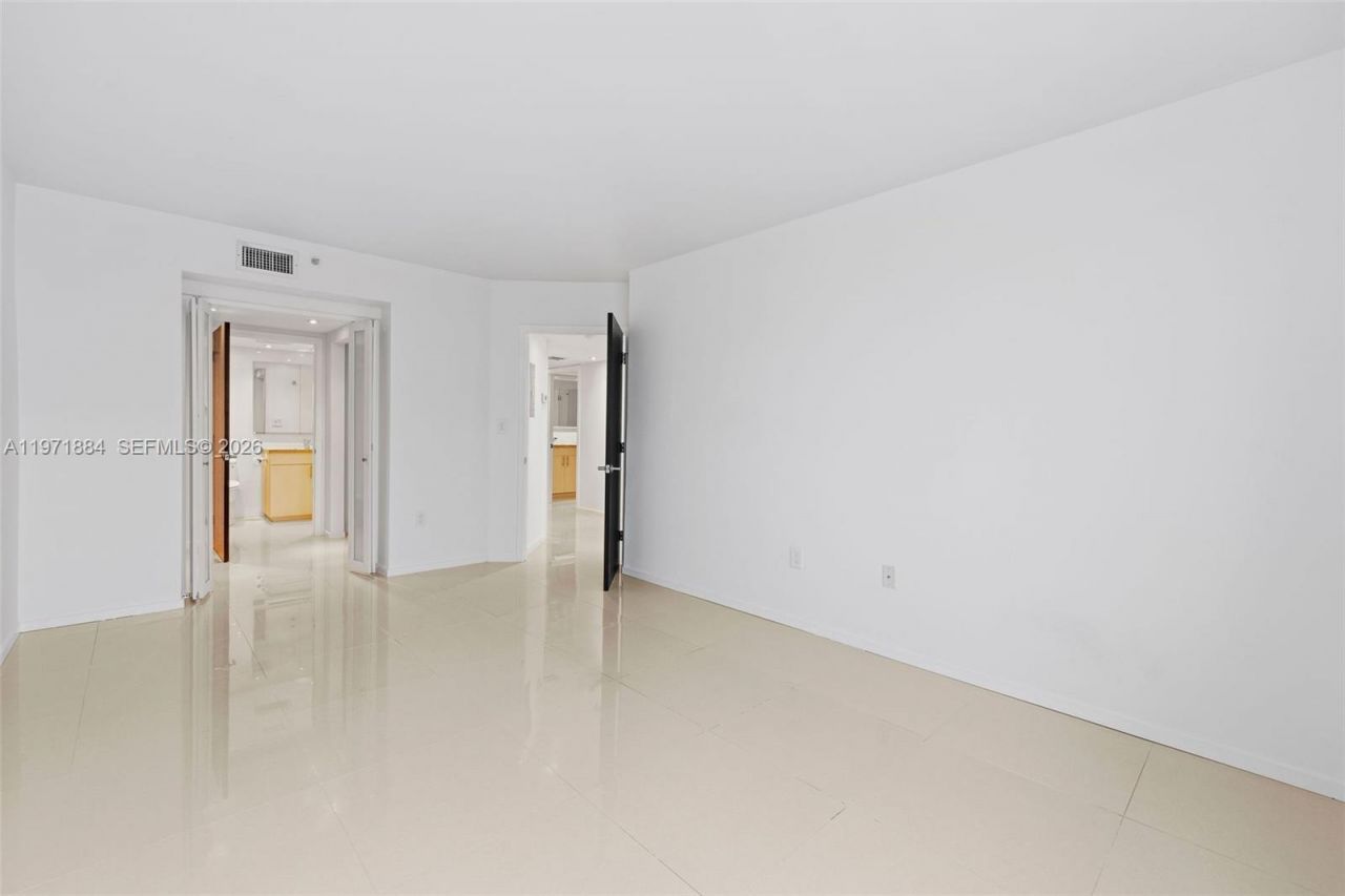 650 West Ave , Unit 1401, Miami Beach, FL 33139 Photo