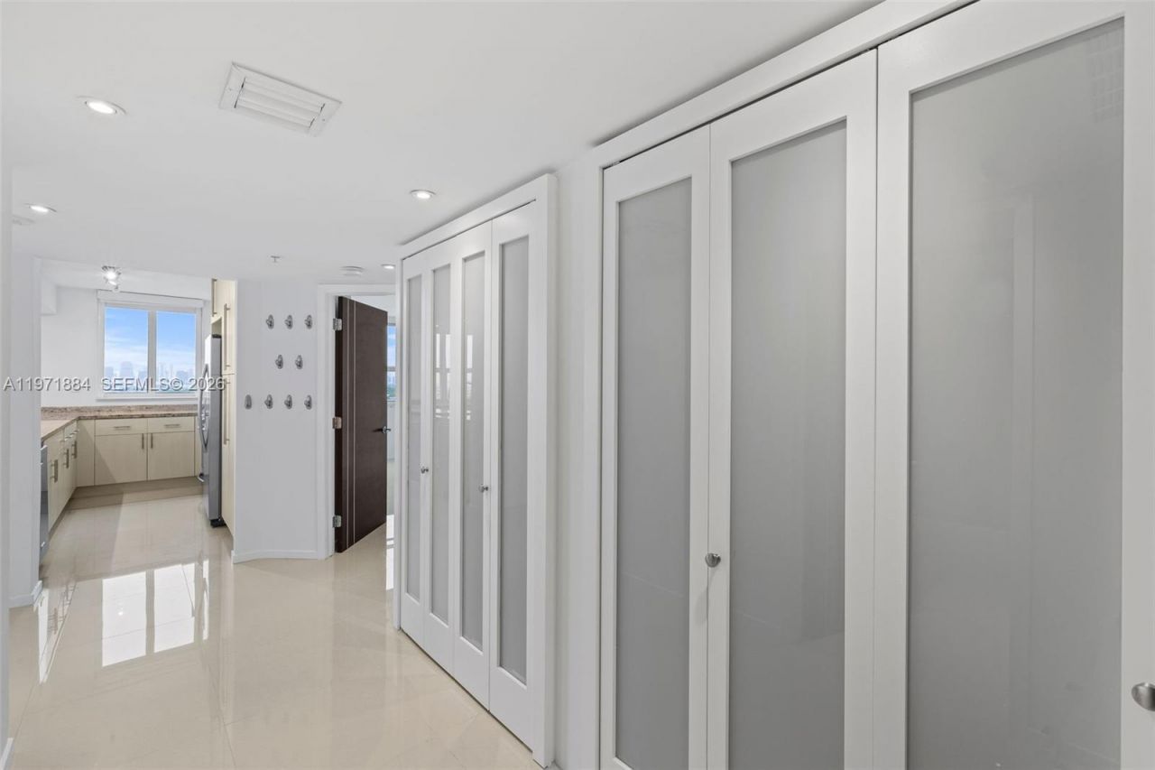 650 West Ave , Unit 1401, Miami Beach, FL 33139 Photo