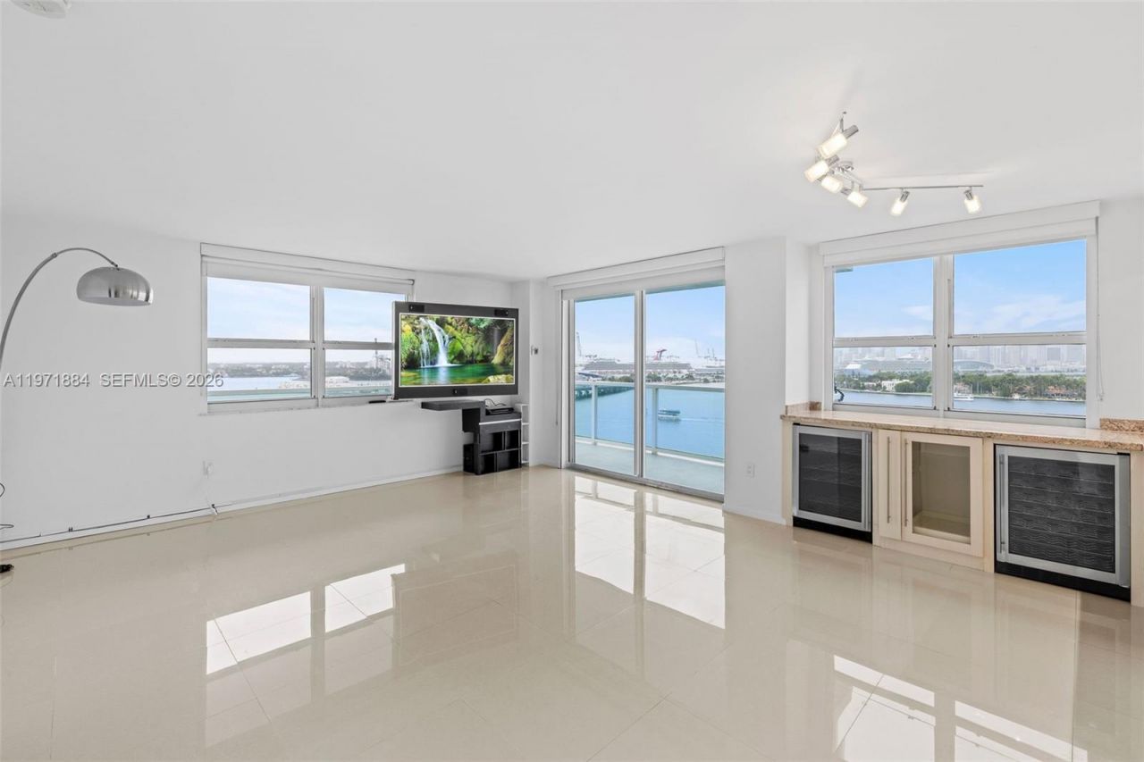 650 West Ave , Unit 1401, Miami Beach, FL 33139 Photo