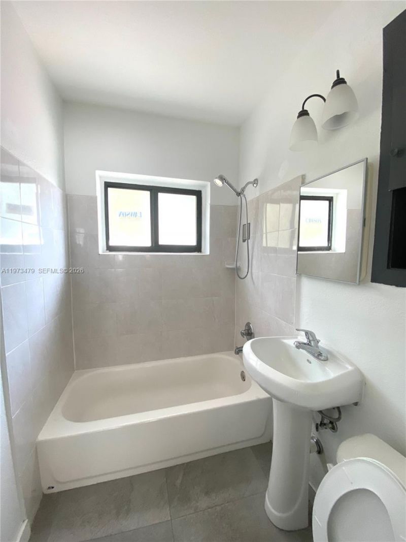 165 NE 56th St , Unit 1, Miami, FL 33137 Photo