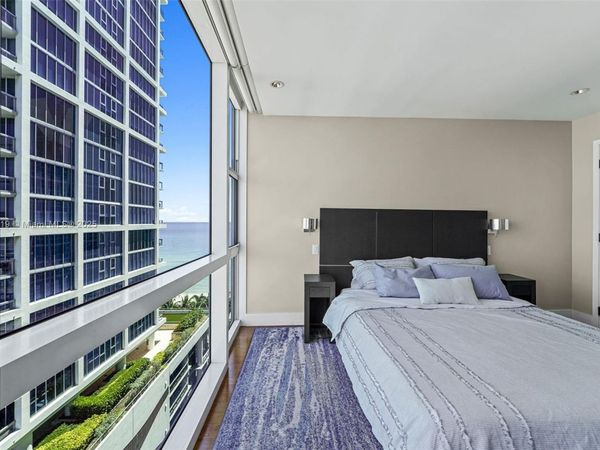 6801 Collins Ave , Unit 1214(door1, Miami Beach, FL 33141