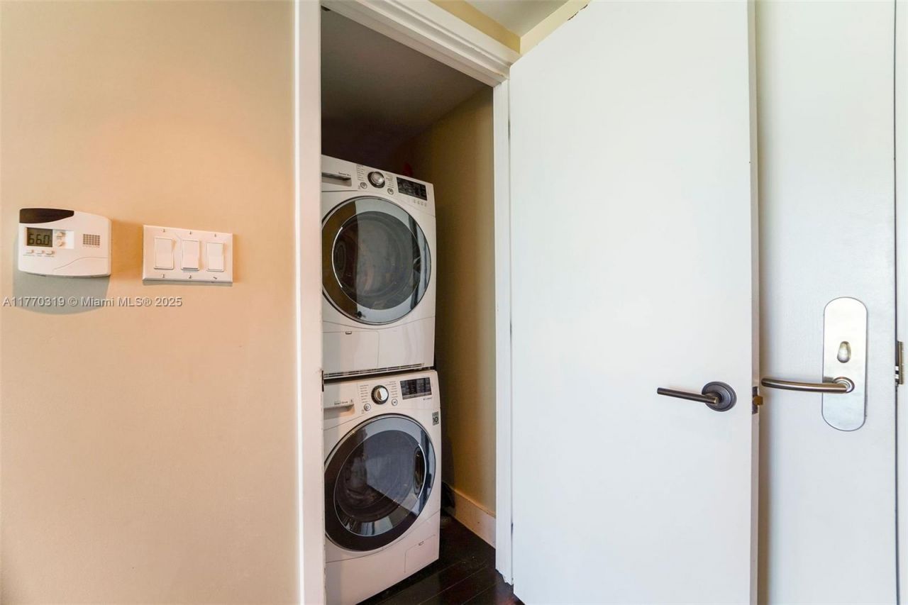 6801 Collins Ave, Unit 1214(door1, Miami Beach, FL 33141 Photo