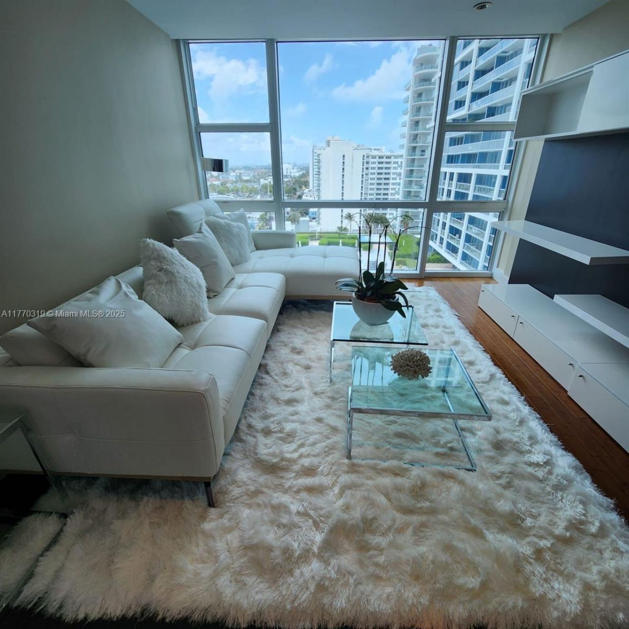 6801 Collins Ave, Unit 1214(door1, Miami Beach, FL 33141 Photo