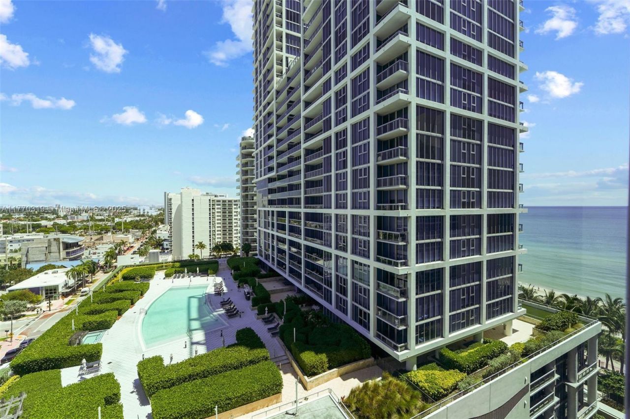 6801 Collins Ave, Unit 1214(door1, Miami Beach, FL 33141 Photo