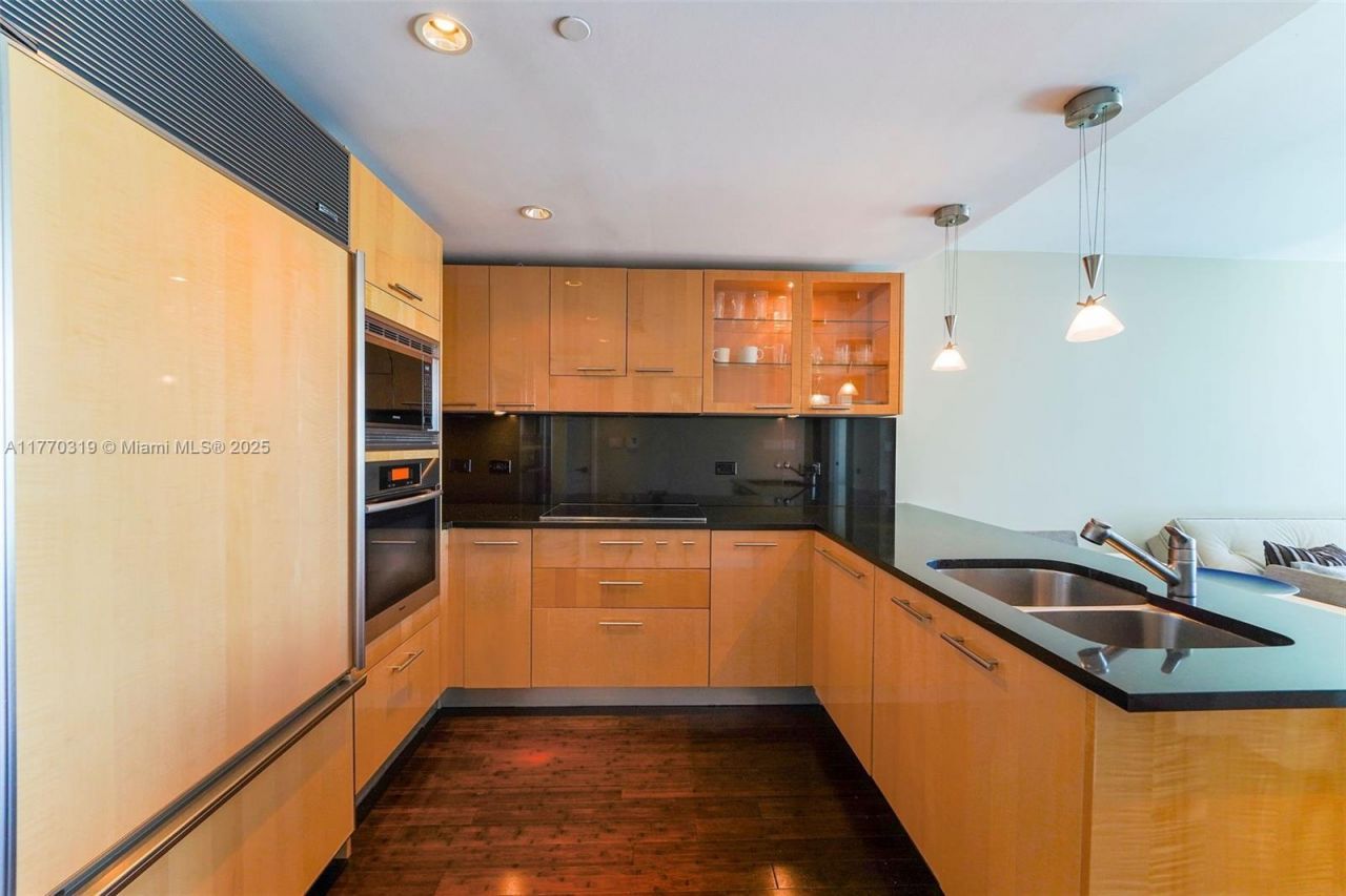 6801 Collins Ave, Unit 1214(door1, Miami Beach, FL 33141 Photo