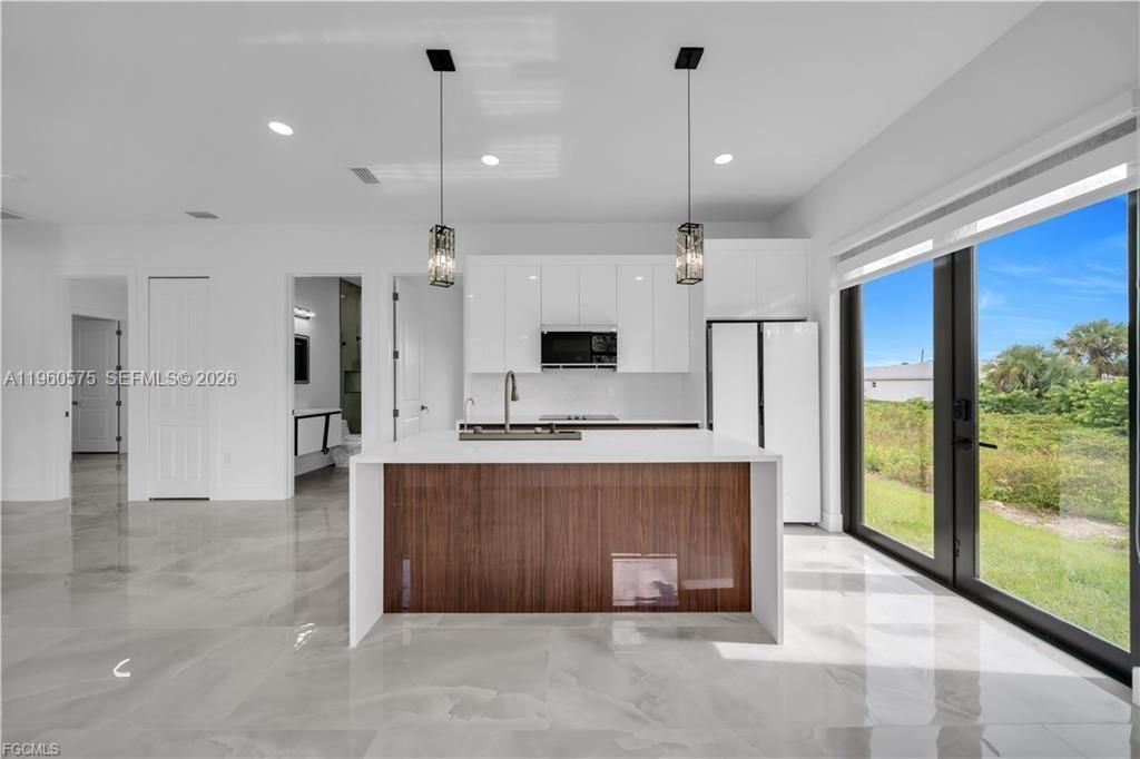 711 Roma Ave, Lehigh Acres, FL 33974 Photo