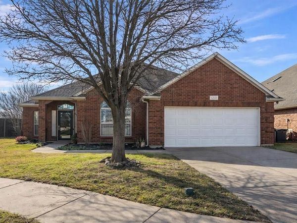 5701 Ozark Drive, Fort Worth, TX 76131