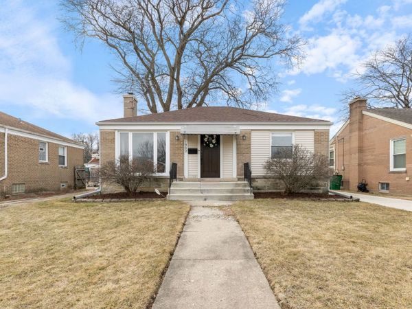 1932 Newcastle Avenue , Westchester, IL 60154