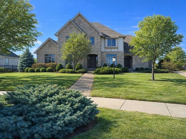 2610 Castlerock Drive, Urbana, IL 61802