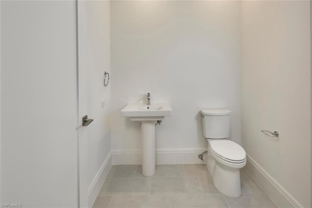 4810 Pelican Colony Blvd, Unit 504, Bonita Springs, FL 34134 Photo