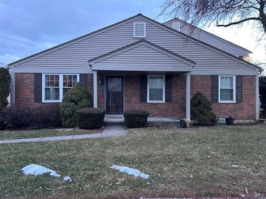 15925 N Franklin Drive, Clinton Twp, MI 48038