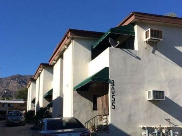 3055 Foothill Boulevard, Unit 9, La Crescenta, CA 91214