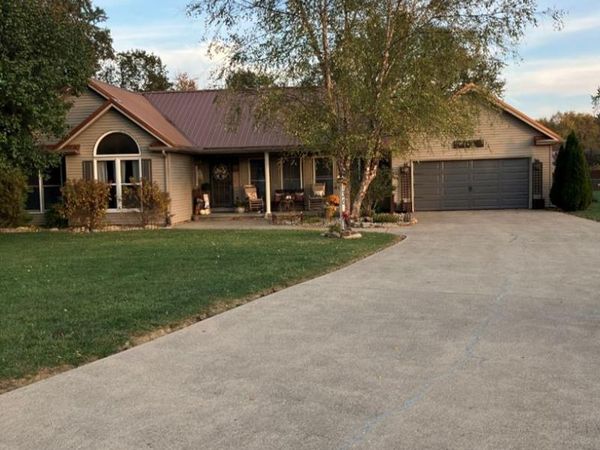 136 Glenavy Drive, Lynchburg, OH 45142