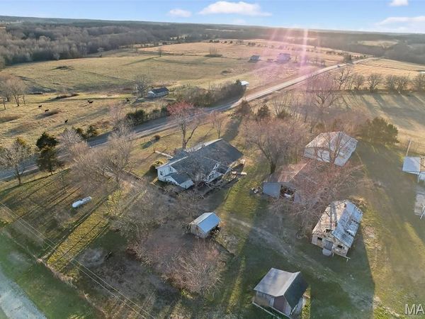 29325 Highway O , Lebanon, MO 65536