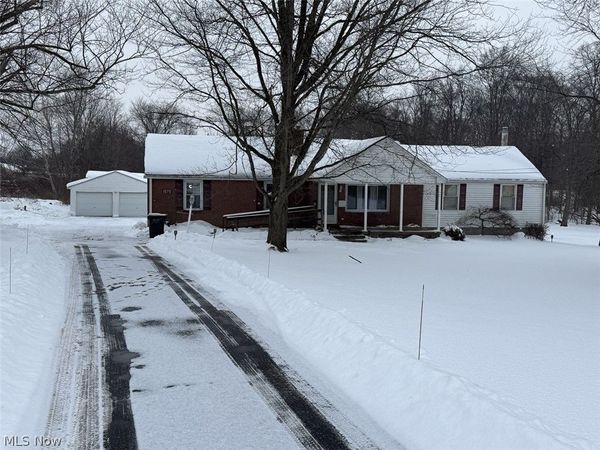 1070 Calla Road E, Poland, OH 44514