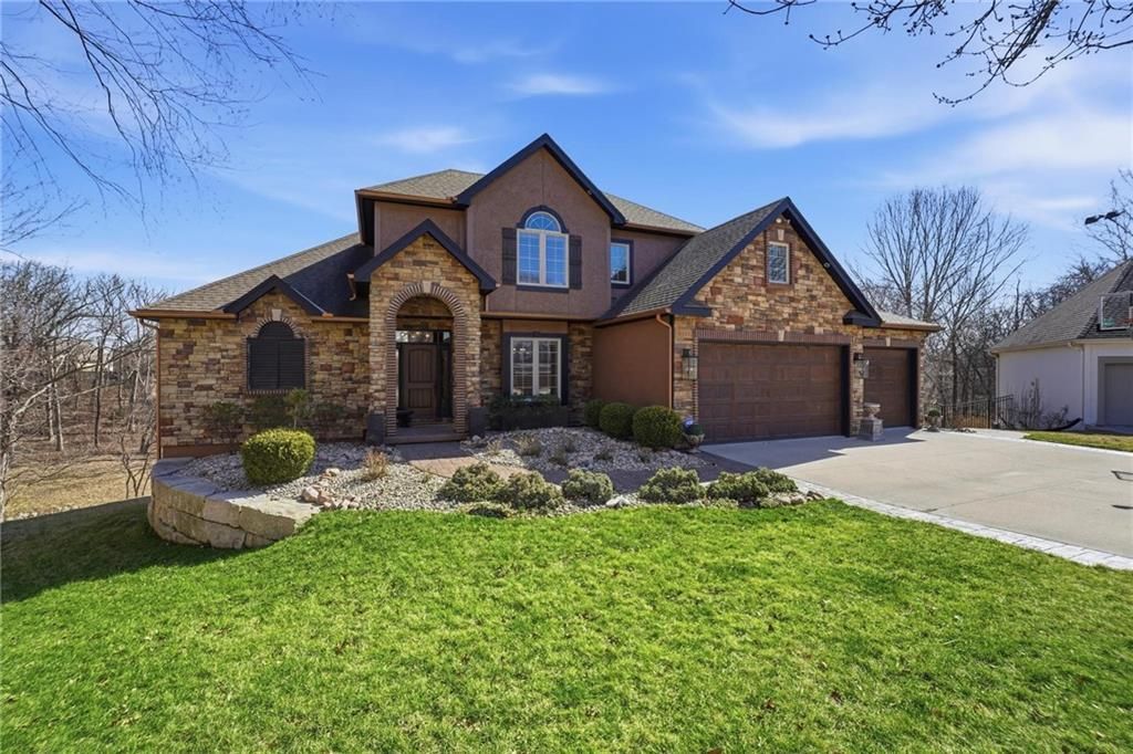 6115 NW Chestnut Court, Parkville, MO 64152 Main Photo