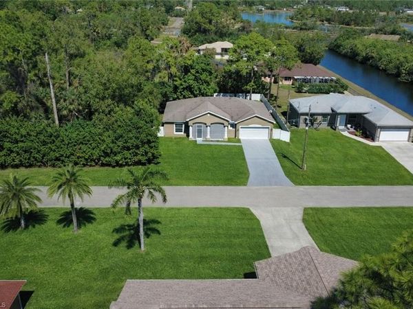 2502 10th ST W, LEHIGH ACRES, FL 33971