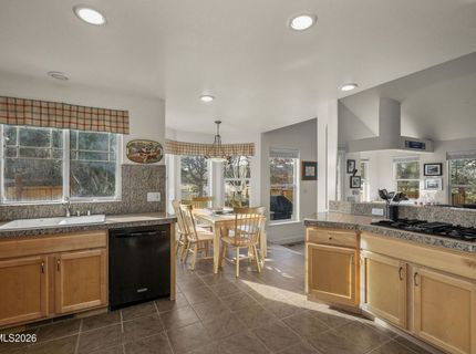 6397 Rey Del Sierra Drive, Sparks, NV 89436 Photo