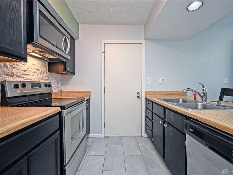 6105 Leyden Lane, Dayton, OH 45424 Photo 15