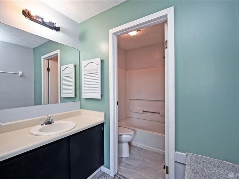 6105 Leyden Lane, Dayton, OH 45424 Photo 28