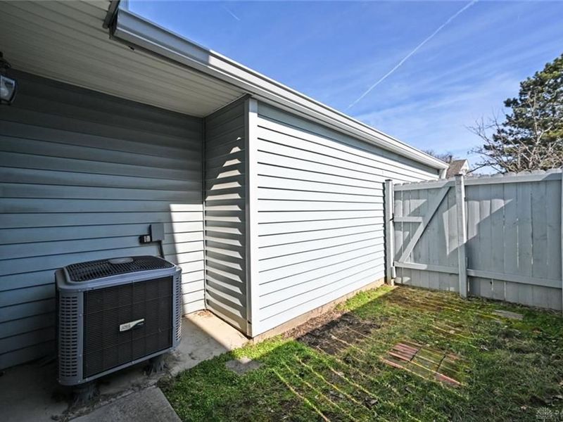 6105 Leyden Lane, Dayton, OH 45424 Photo 38