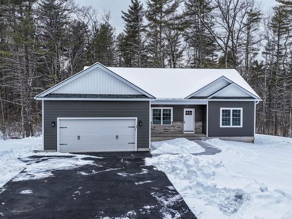 18 Wolfe Road, Queensbury, NY 12804