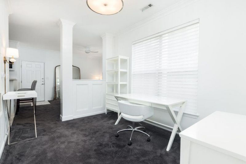 1600 Long Grove Photo 15