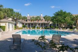 1600 Long Grove photo 4