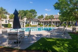 1600 Long Grove photo 4