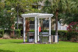 1600 Long Grove photo 4