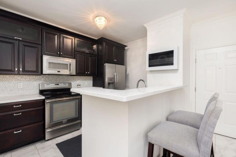 1600 Long Grove Photo 7