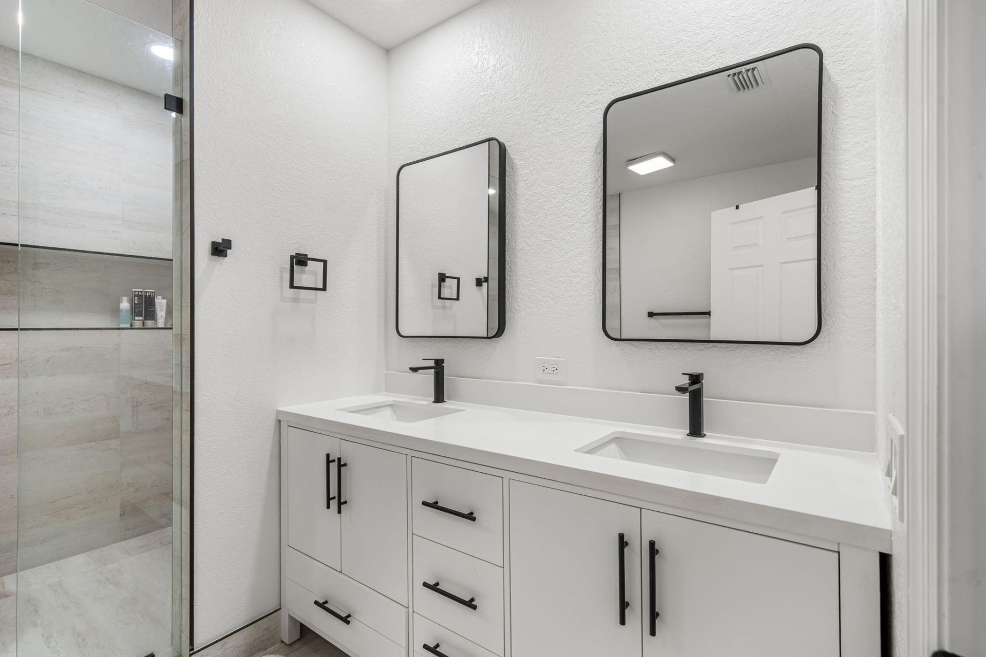 1640 Presidential Way, Unit 105, West Palm Beach, FL 33401 Photo