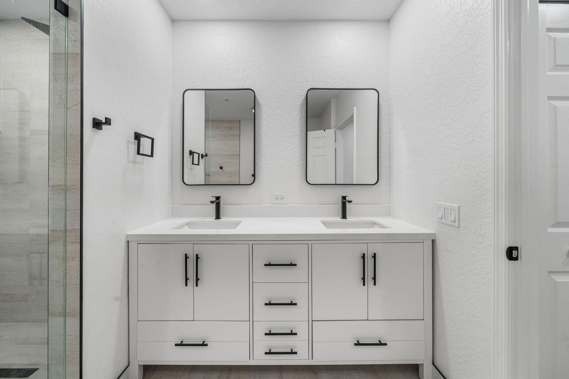 1640 Presidential Way, Unit 105, West Palm Beach, FL 33401 Photo