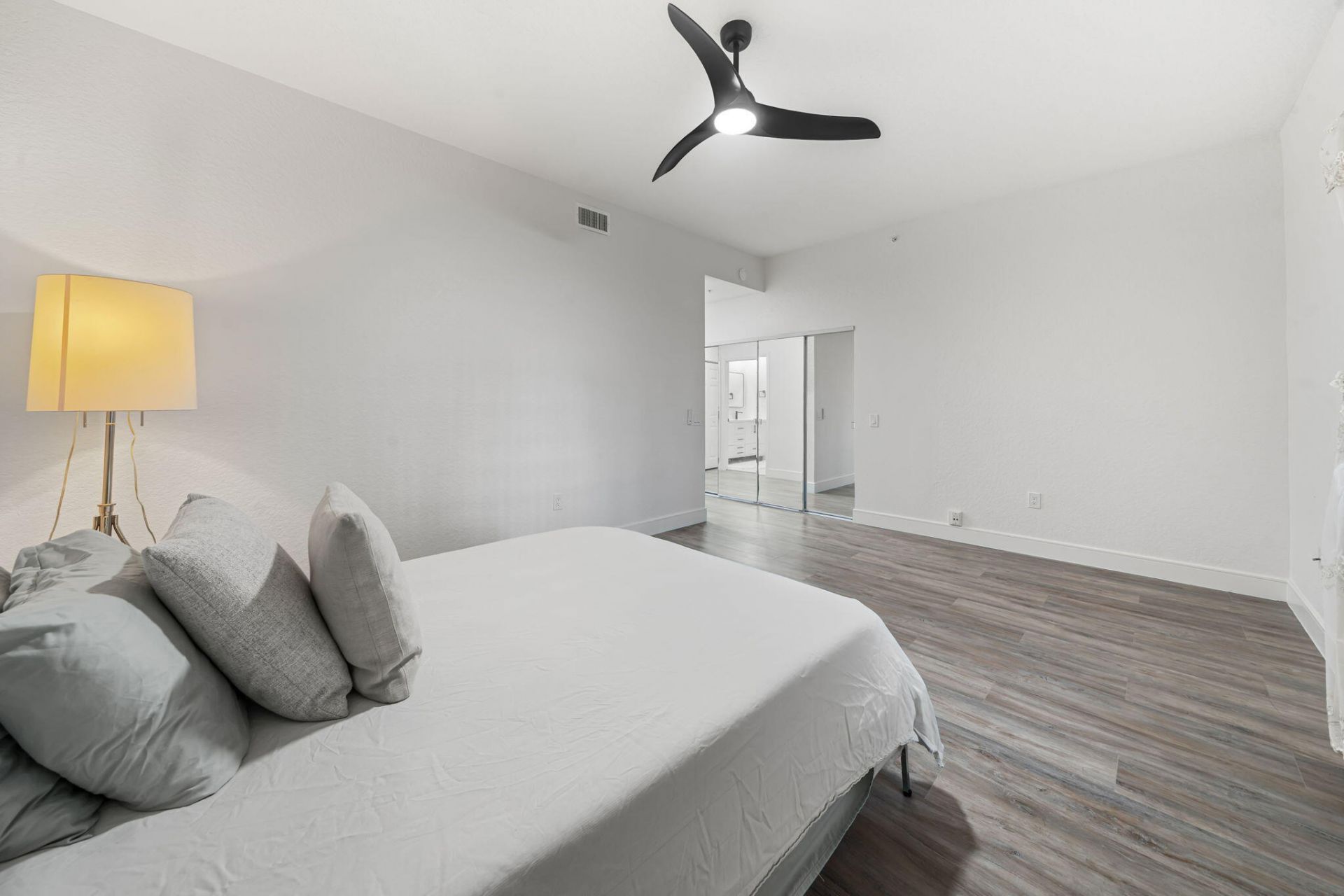 1640 Presidential Way, Unit 105, West Palm Beach, FL 33401 Photo