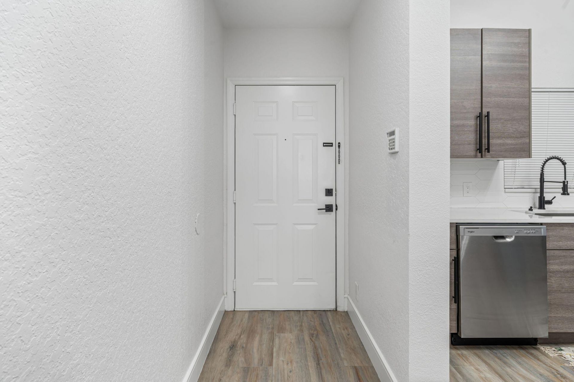 1640 Presidential Way, Unit 105, West Palm Beach, FL 33401 Photo