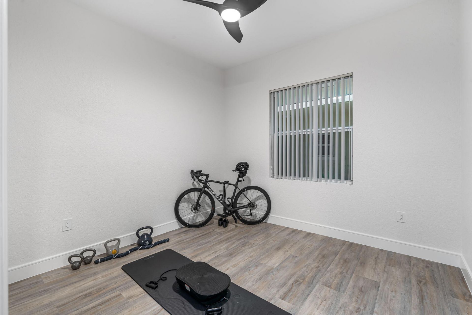 1640 Presidential Way, Unit 105, West Palm Beach, FL 33401 Photo