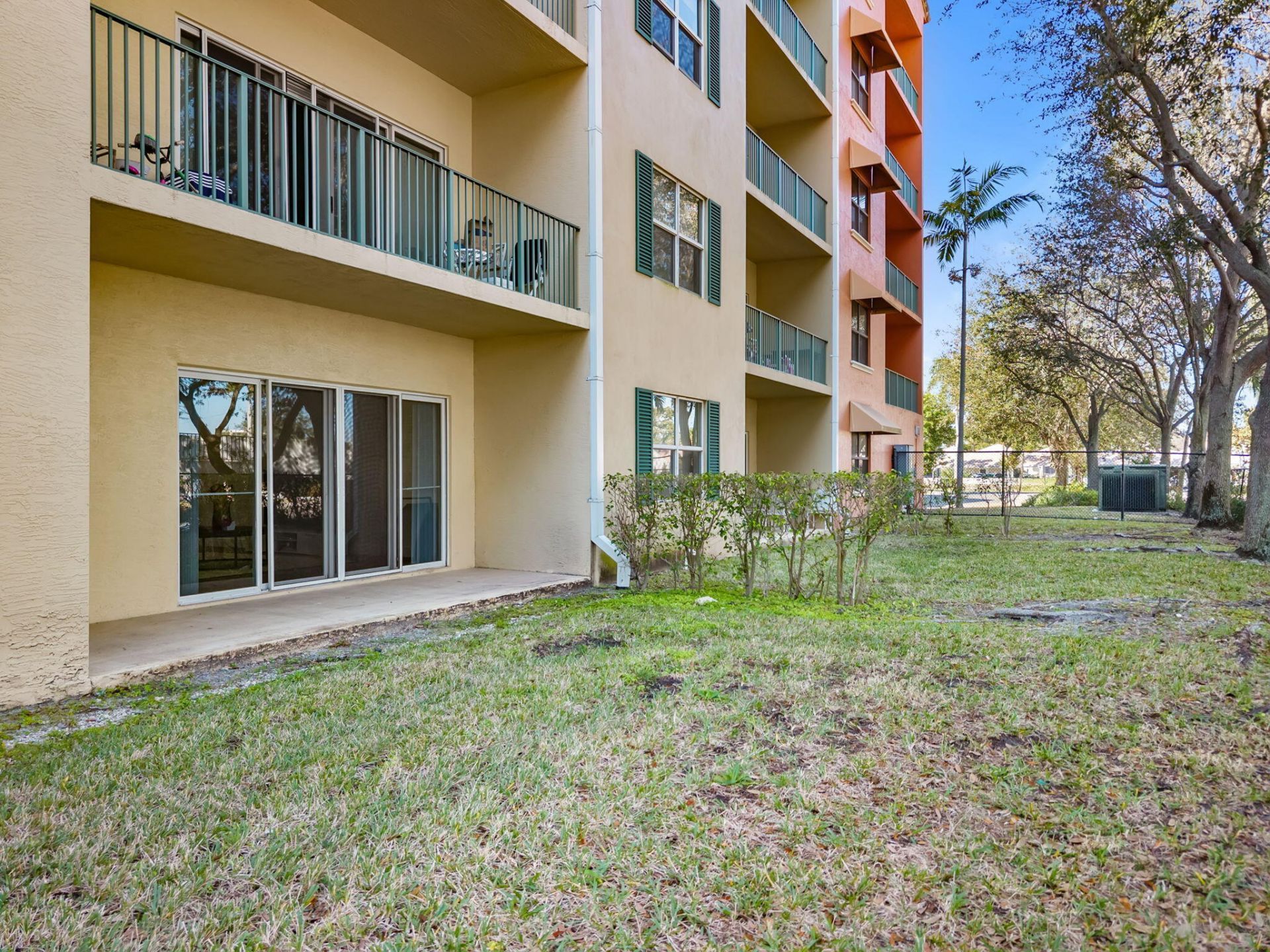 1640 Presidential Way, Unit 105, West Palm Beach, FL 33401 Photo