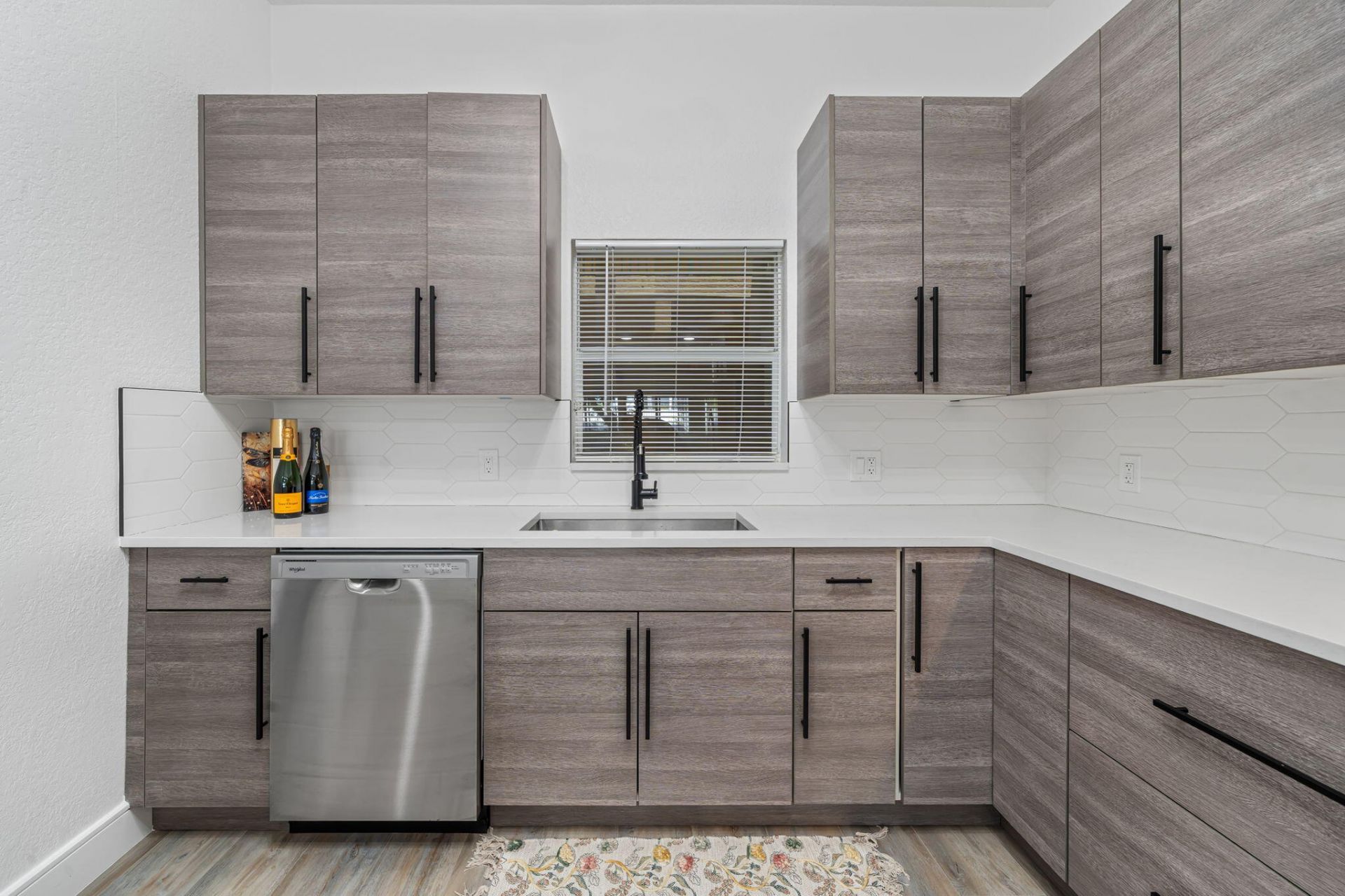 1640 Presidential Way, Unit 105, West Palm Beach, FL 33401 Photo