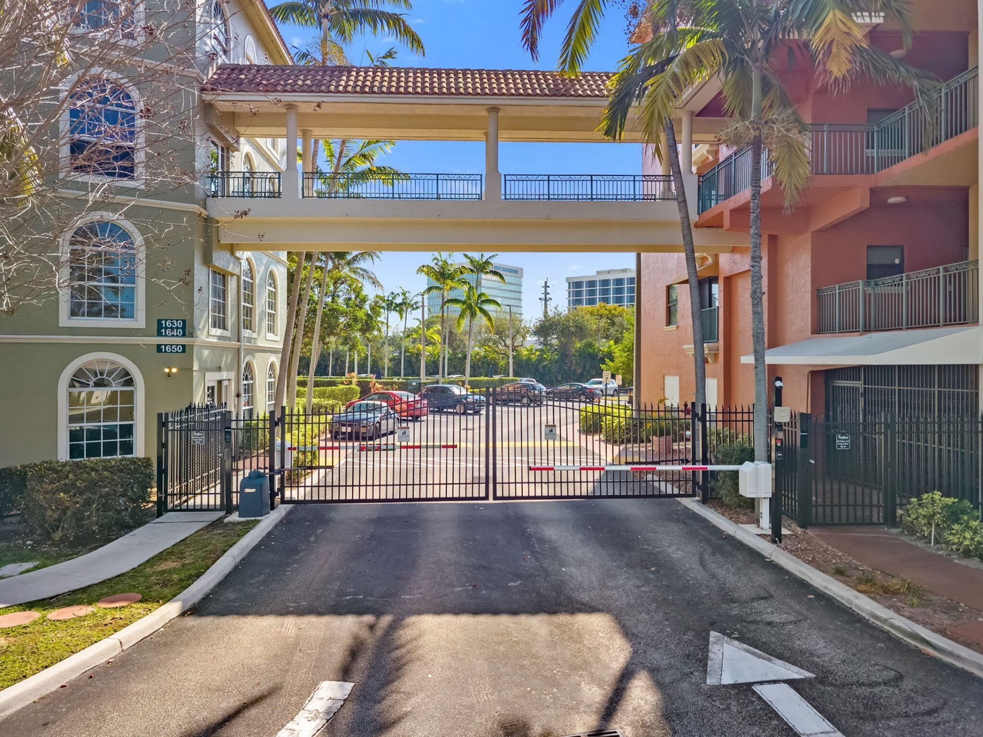 1640 Presidential Way, Unit 105, West Palm Beach, FL 33401 Photo