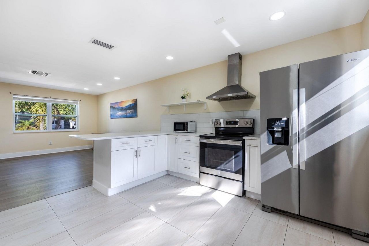 3914 Serubi Avenue, Palm Springs, FL 33461 Photo