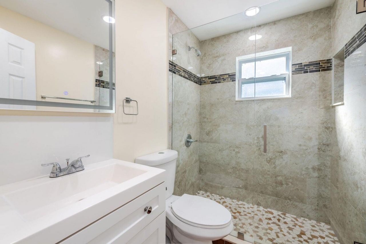 3914 Serubi Avenue, Palm Springs, FL 33461 Photo